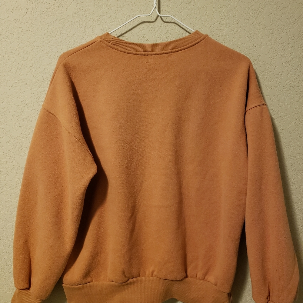 Clothes - Picture 3 of 3